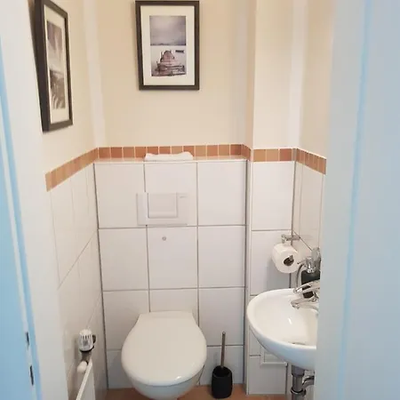 아파트 City Apartments *