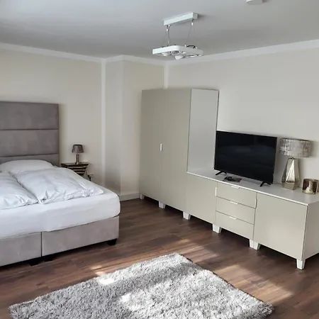 아파트 City Apartments *